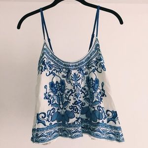 Cute flowy cropped tank